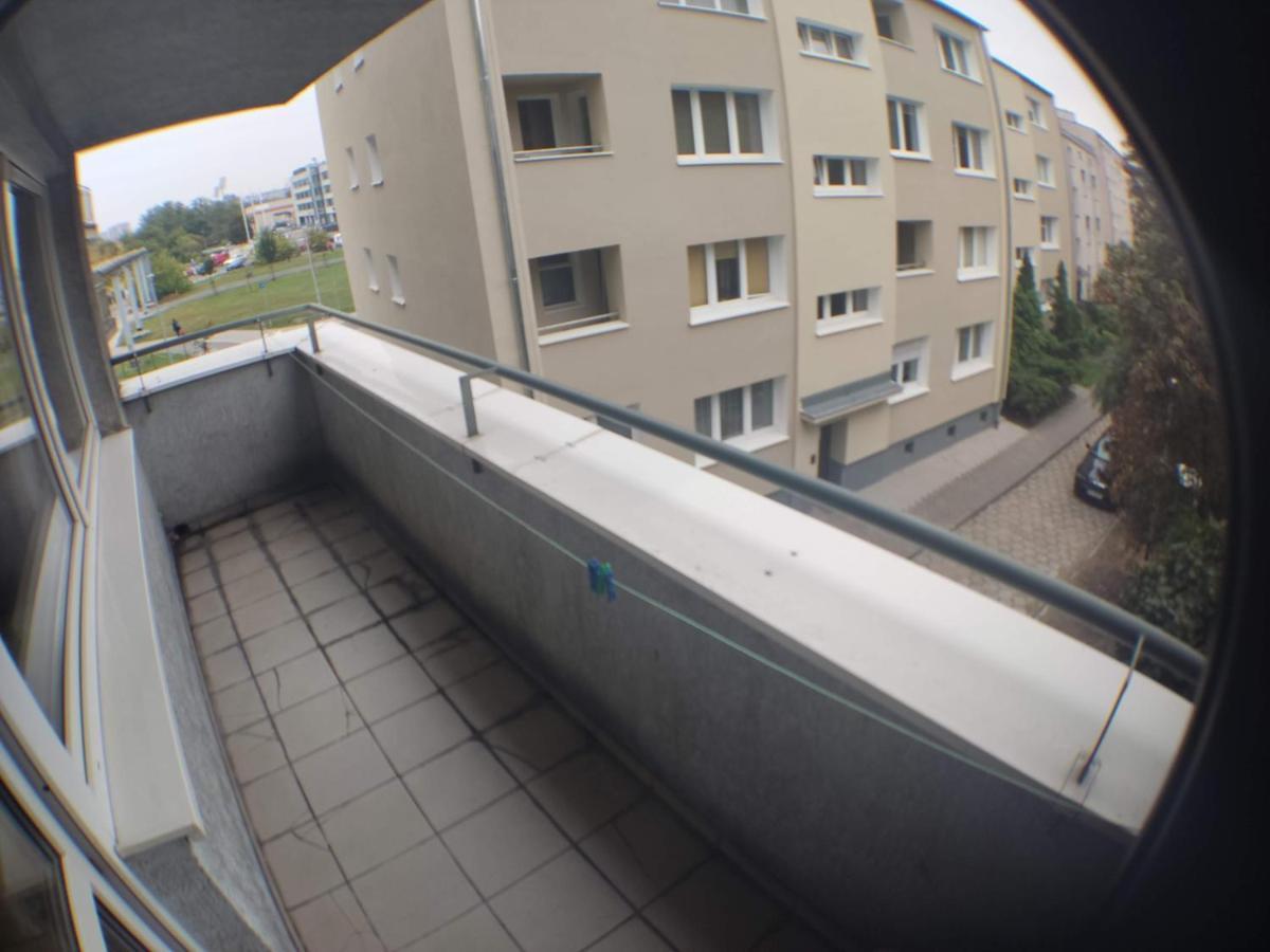 3030 Jana Spychalskiego 32 - Tanie Pokoje W Apartamencie - Samodzielne Zameldowanie - Self Check In Posen Exterior foto