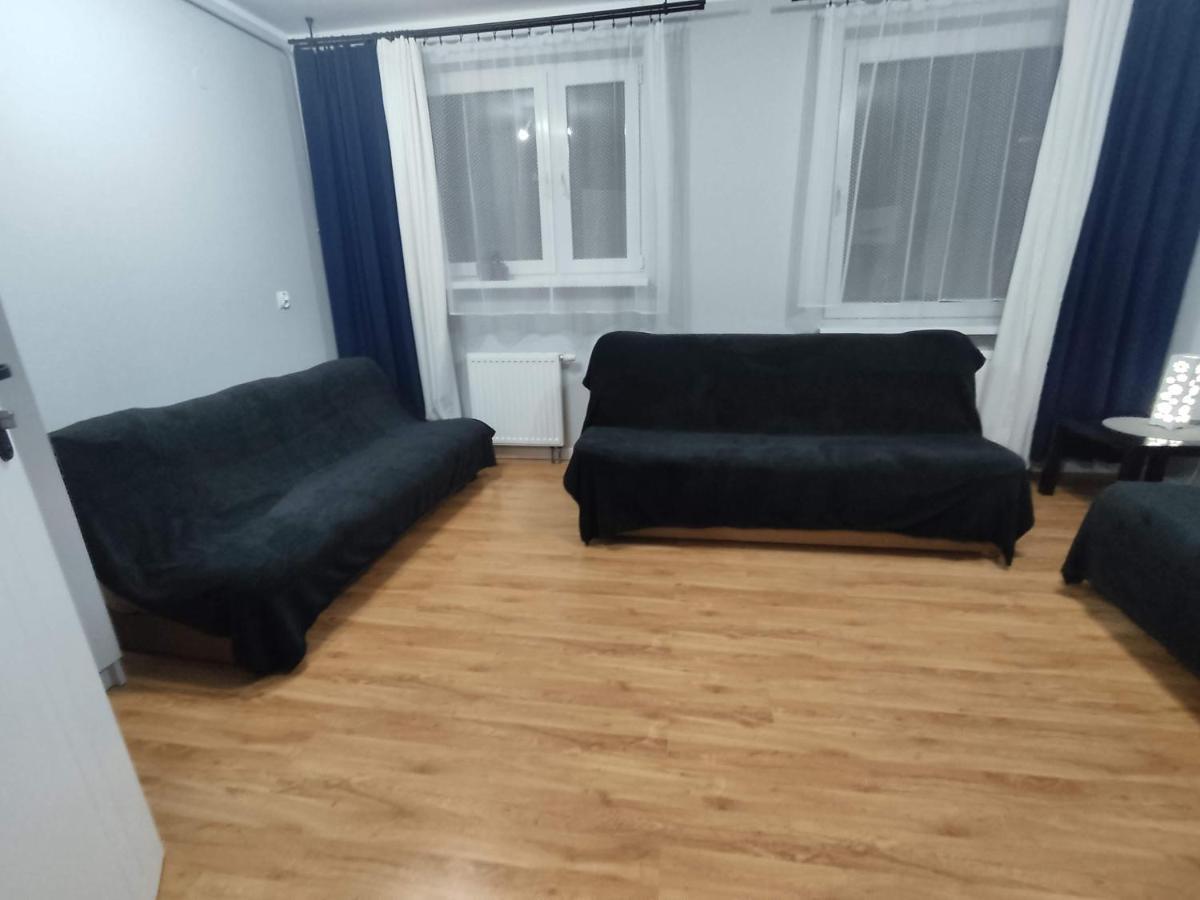 3030 Jana Spychalskiego 32 - Tanie Pokoje W Apartamencie - Samodzielne Zameldowanie - Self Check In Posen Exterior foto