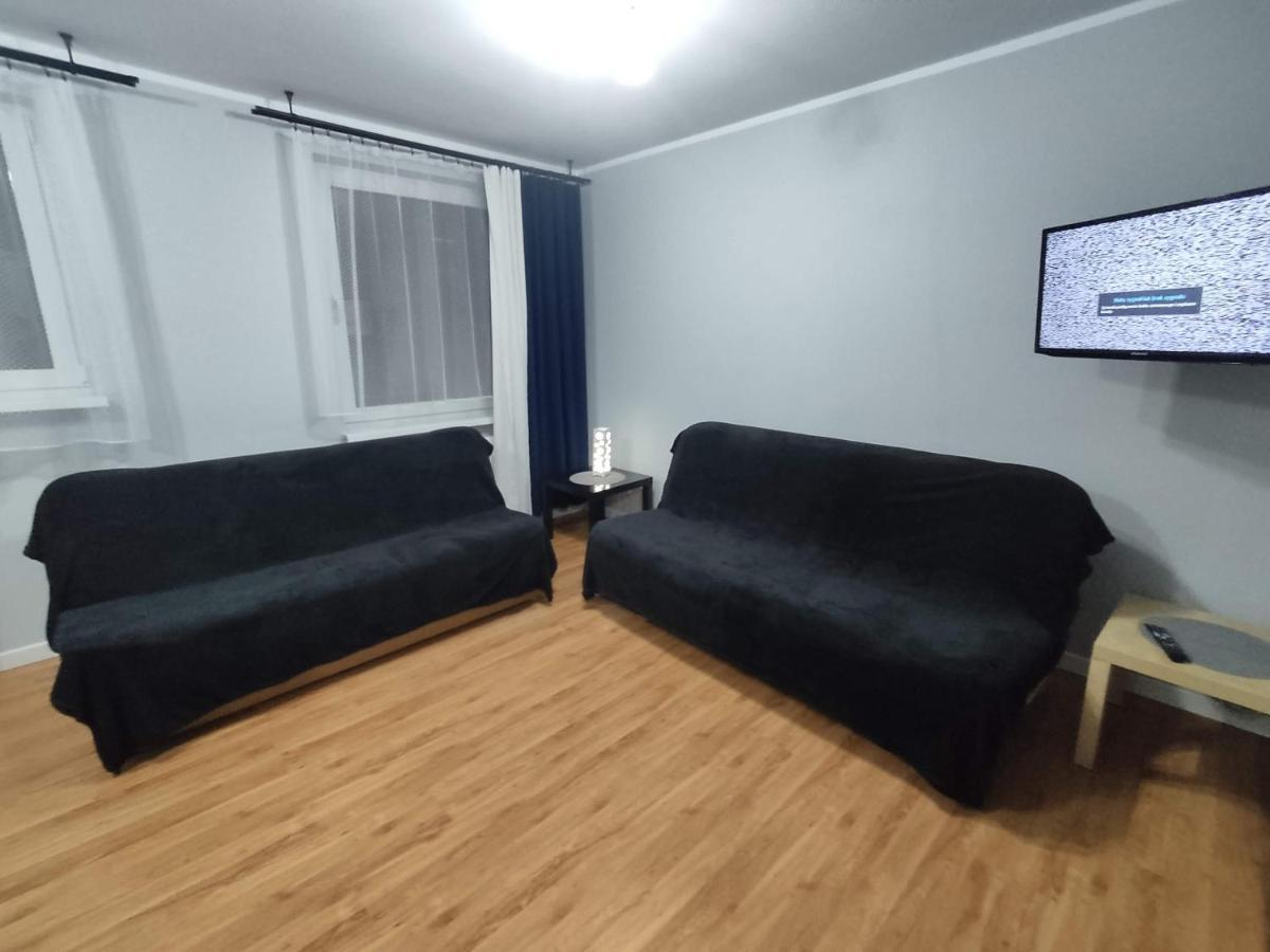 3030 Jana Spychalskiego 32 - Tanie Pokoje W Apartamencie - Samodzielne Zameldowanie - Self Check In Posen Exterior foto
